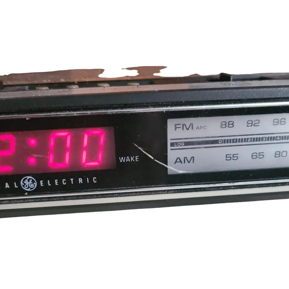 Vintage General Electric GE 7-4633D Alarm Clock : AM/FM Radio Wood Grain Tested